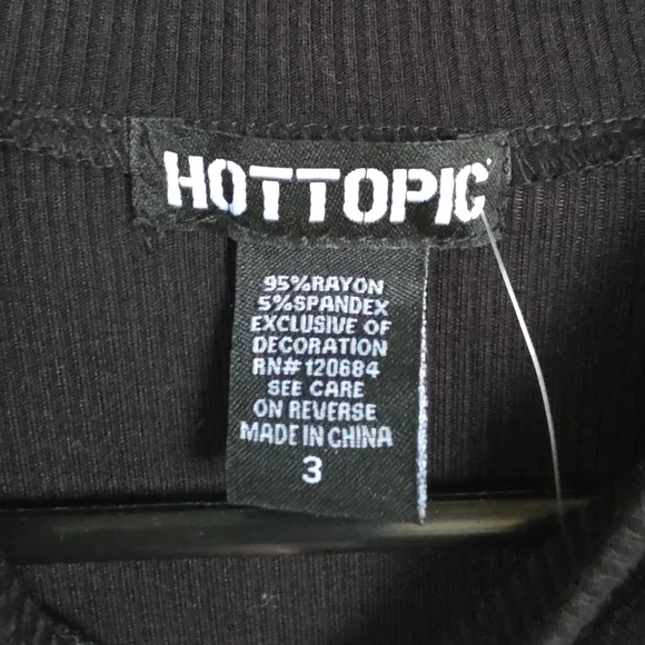 NWT Hot Topic Size 3X Black Planchette Cutout Mock Neck Long-Sleeve Top - Picture 4 of 7